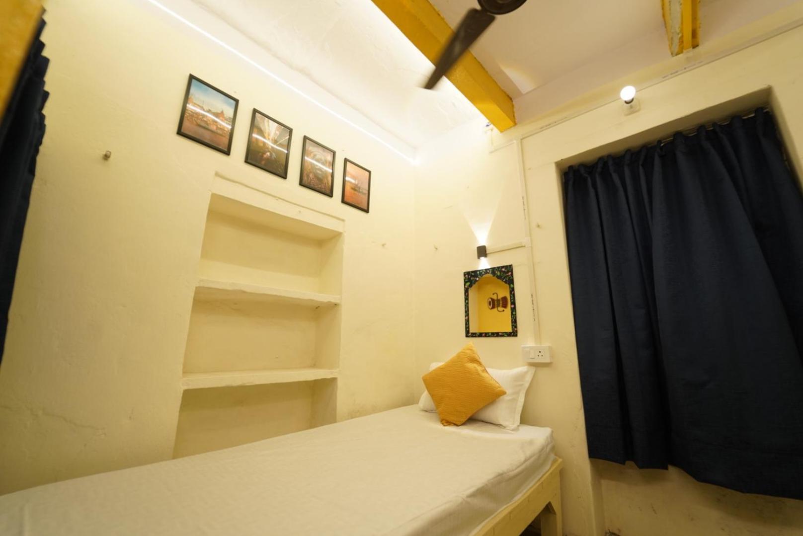 Kailash Heritage Homestay Varanasi Exterior photo